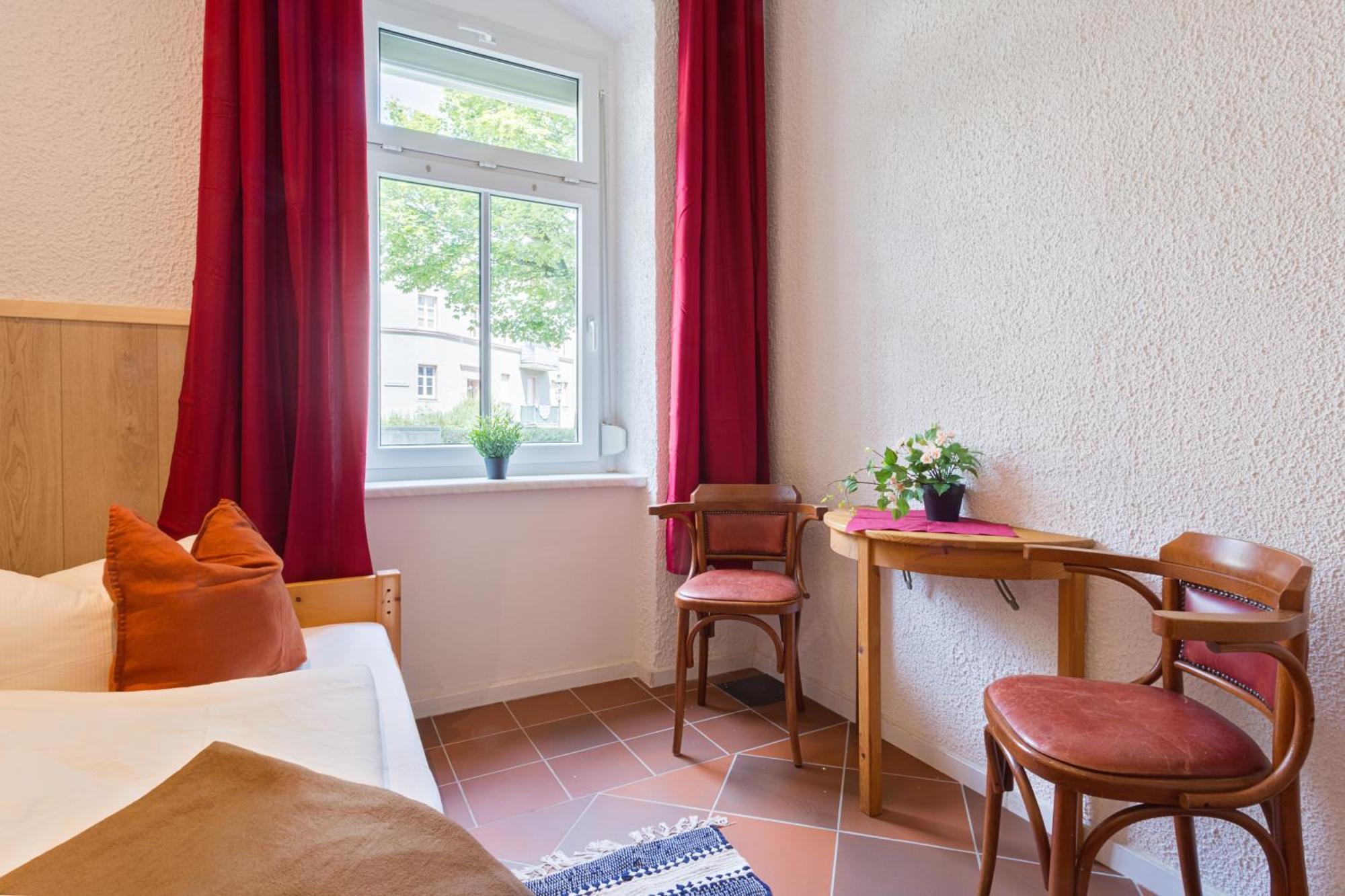 Gaestezimmer I Einzelzimmer Mit Gemeinschaftsbad Und Gemeinschaftskueche Chemnitz Exterior photo